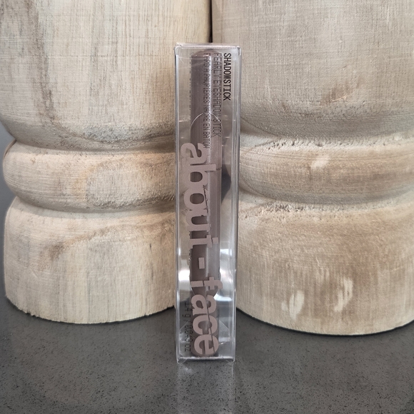 About Face Shadowstick Pearly Eyeshadow Stick In Actual Ambrosia - NEW IN BOX - Picture 4 of 5